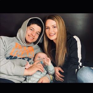 Meet your Posher, Casey